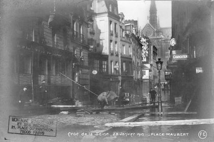 295A Crue de la Seine. 28 janvier 1901. Place Maubert