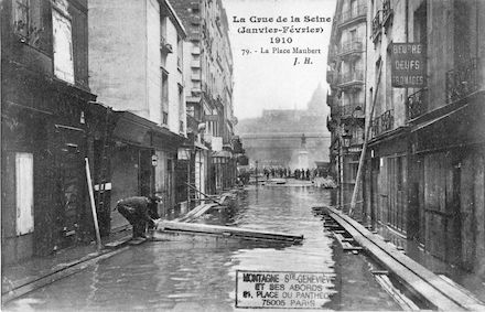 315B La crue de la Seine (janvier-février 1910. La place Maubert