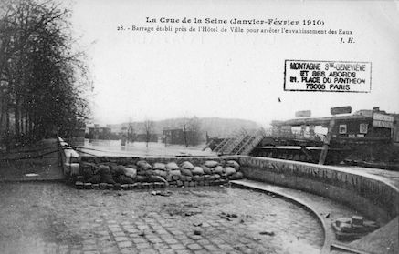 327 Crue de la Seine (Jan-fév 1910) Barrage établi près de l'Hôtel de Ville