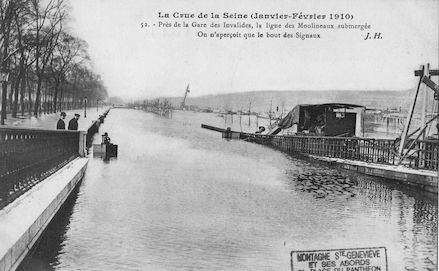 351A  La crue de la Seine (janvier-février 1910) Gare des Invalides