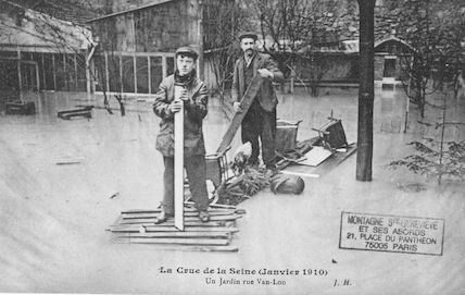 369 La crue de la Seine (janvier 1910) Un jardin rue Van-Loo
