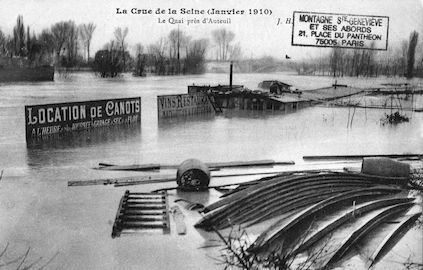 377 La crue de la Seine (janvier 1910) Le quai près d'Auteuil