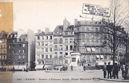 43 Place Maubert. Statue d'Etienne Dolet