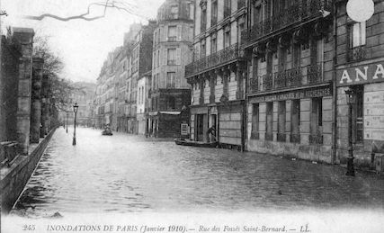 443A Inondations de Paris. Janvier 191. Rue des Fossés Saint Bernard