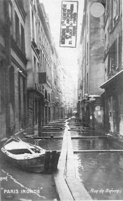 445 Paris inondé. Rue de Bièvre