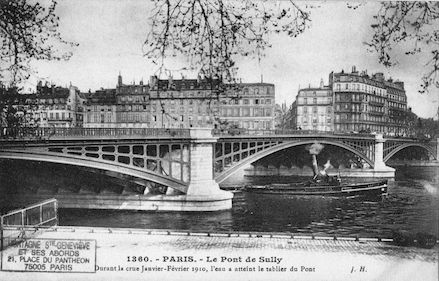454 Crue de la Seine (jan-fév 1910) Pont de Sully. L'eau atteint le tablier du pont