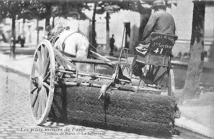 526 Les p'tits métiers de Paris. La balayeuse