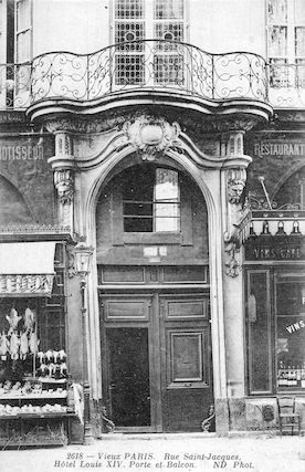 539 Rue Saint Jacques. Hôtel Louis XIV. Porte et balcon