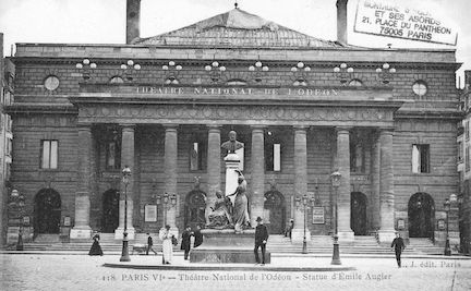 609 Théâtre National de l'Odéon. Statue d'Emile Augier