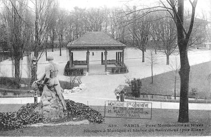 622 Parc Montsouris en hiver. Kiosque à musique et statue du Sauveteur par Etex