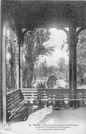 628 Parc Montsouris, prise de l'intérieur du kiosque de la musique