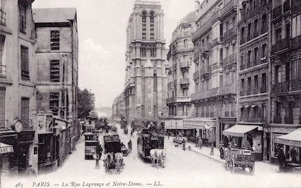 890 La Rue Lagrange et Notre Dame