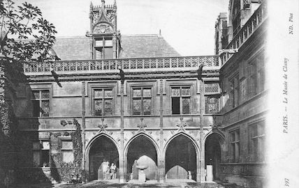 965 La cour du musée de Cluny