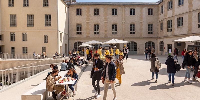 La catho 1 cour honneur f albert 042019 015